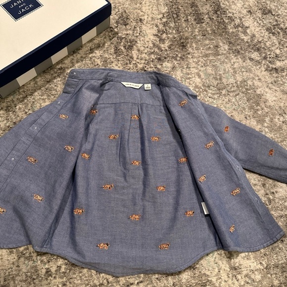 Janie and Jack Boys Tiger Embroidered Oxford Shirt - Picture 6 of 12